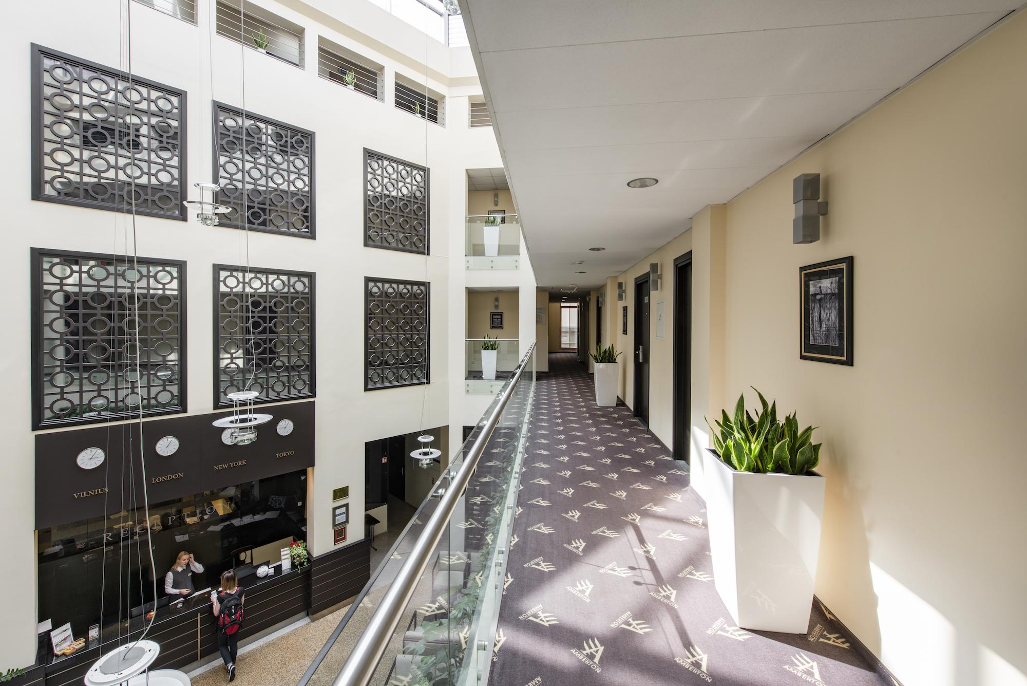 Amberton Cathedral Square Hotel VNO Exterior foto